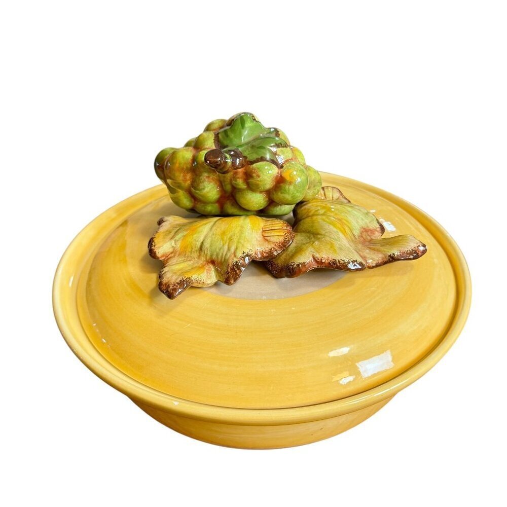 Vintage Cali Large Ceramic Pottery Serving Bowl Yellow Grape 3D Lid Collectible - Picture 6 of 14